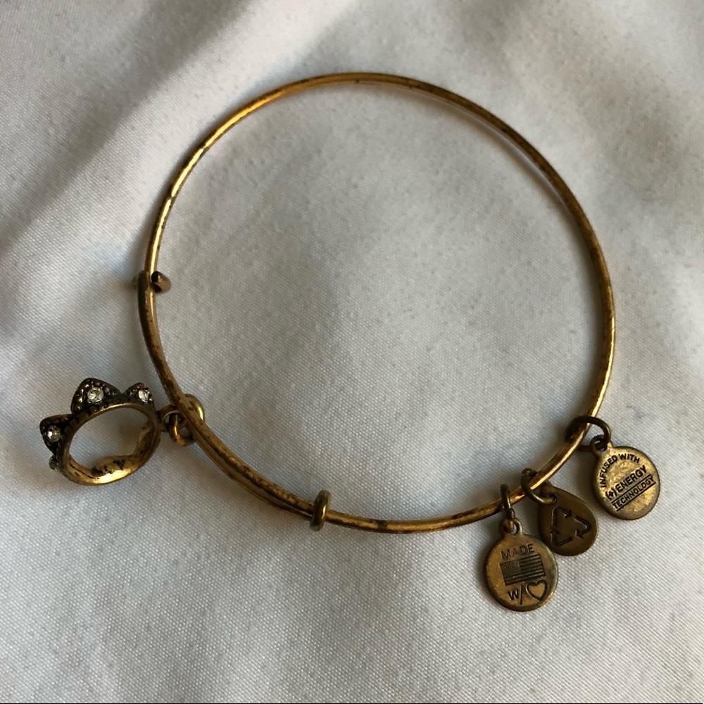 Alex and Ani • Crown bangle